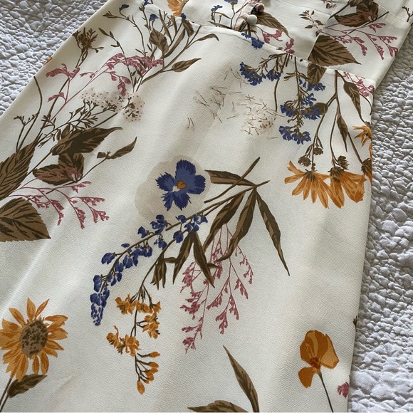 Reformation Camari dress in frolic flowers - Picture 6 of 9